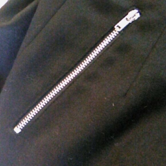 NWOT harve' benard Black Wool Skirt - Picture 10 of 10